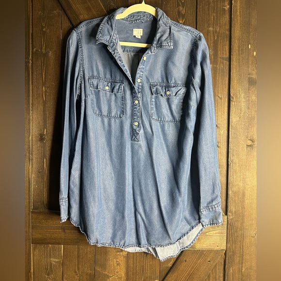 a new day Tops - A New Day long sleeve 3/4 button up denim shirt
Size XL